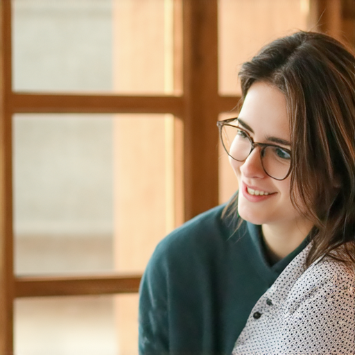 「探索精品英文：讓外籍老師一對一帶你走進優雅的語言世界！」