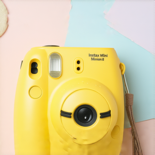 Fujifilm Instax Mini 8 Minions即影即有相機，展示其可愛的迷你版小黃人設計，並強調專業維修服務，讓使用者留住美好回憶，享受拍攝樂趣。